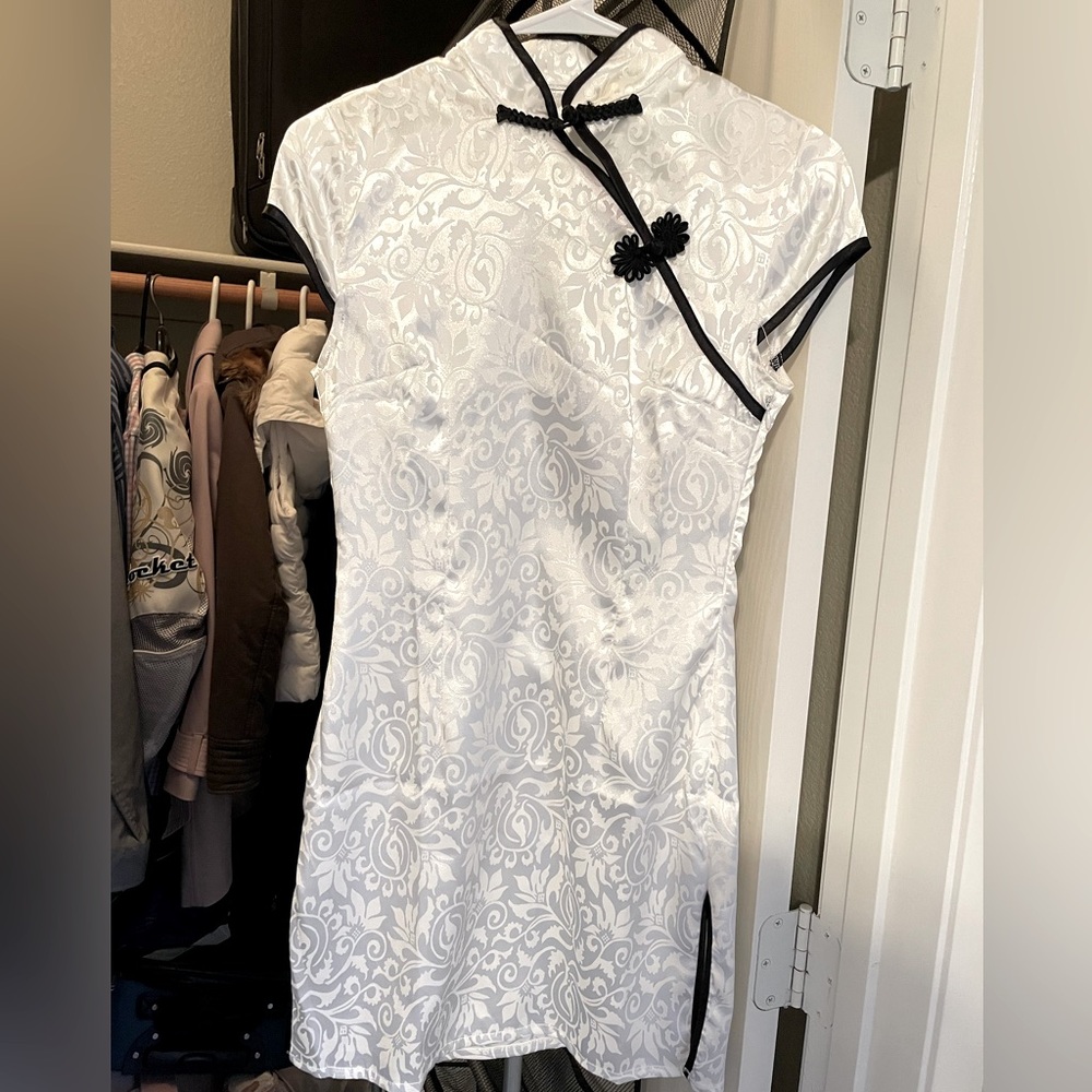 Chinese cheongsam dress
